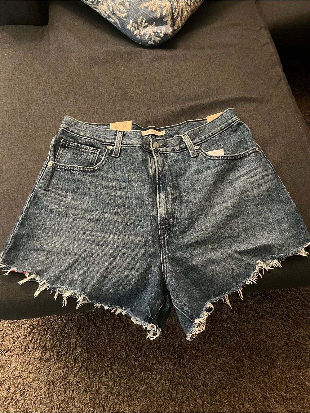Levi’s High-Waisted Mom Short